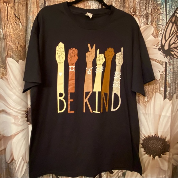 Fruit of the Loom Tops - Be Kind T